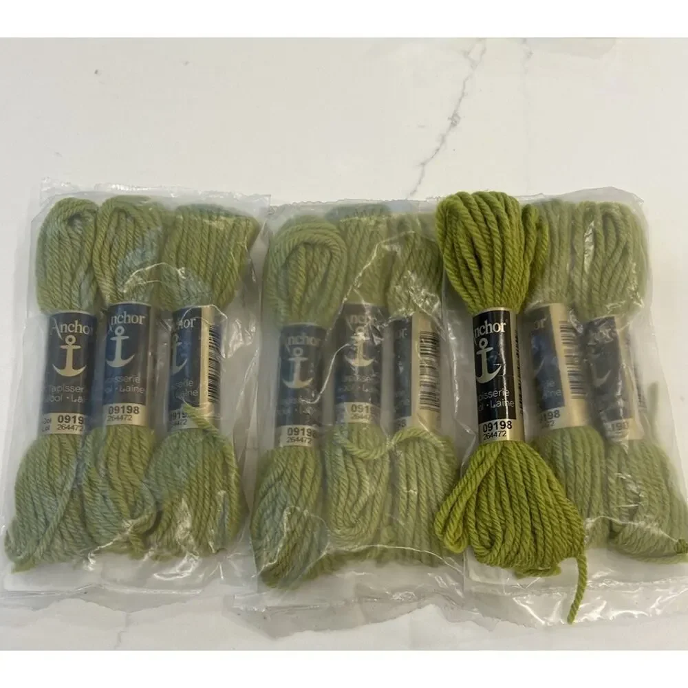 Vtg Anchor Tapisserie 100% Wool Yarn Green 9 Skeins 10M #09198 Embroidery Thread